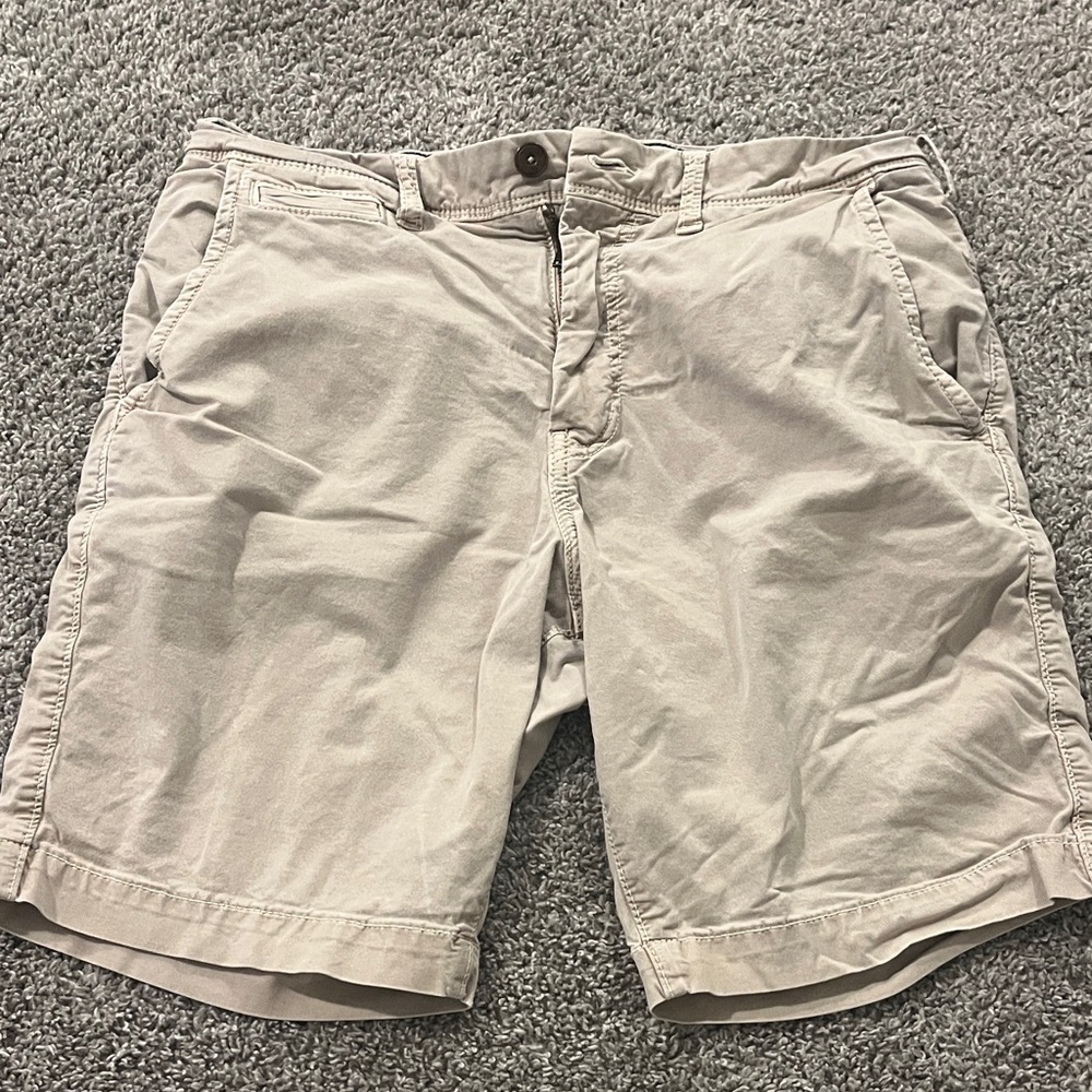 American Eagle Outfitters Light Tan Shorts